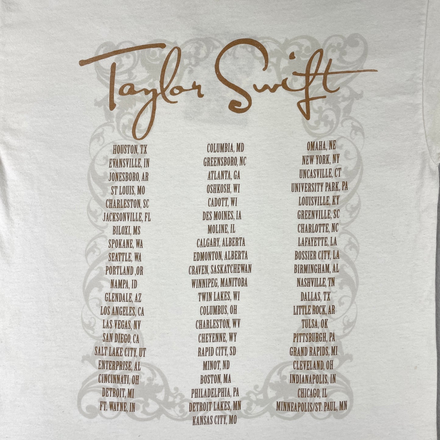 Taylor Swift 2009 Fearless Tour Official Tee (Three Heads)
