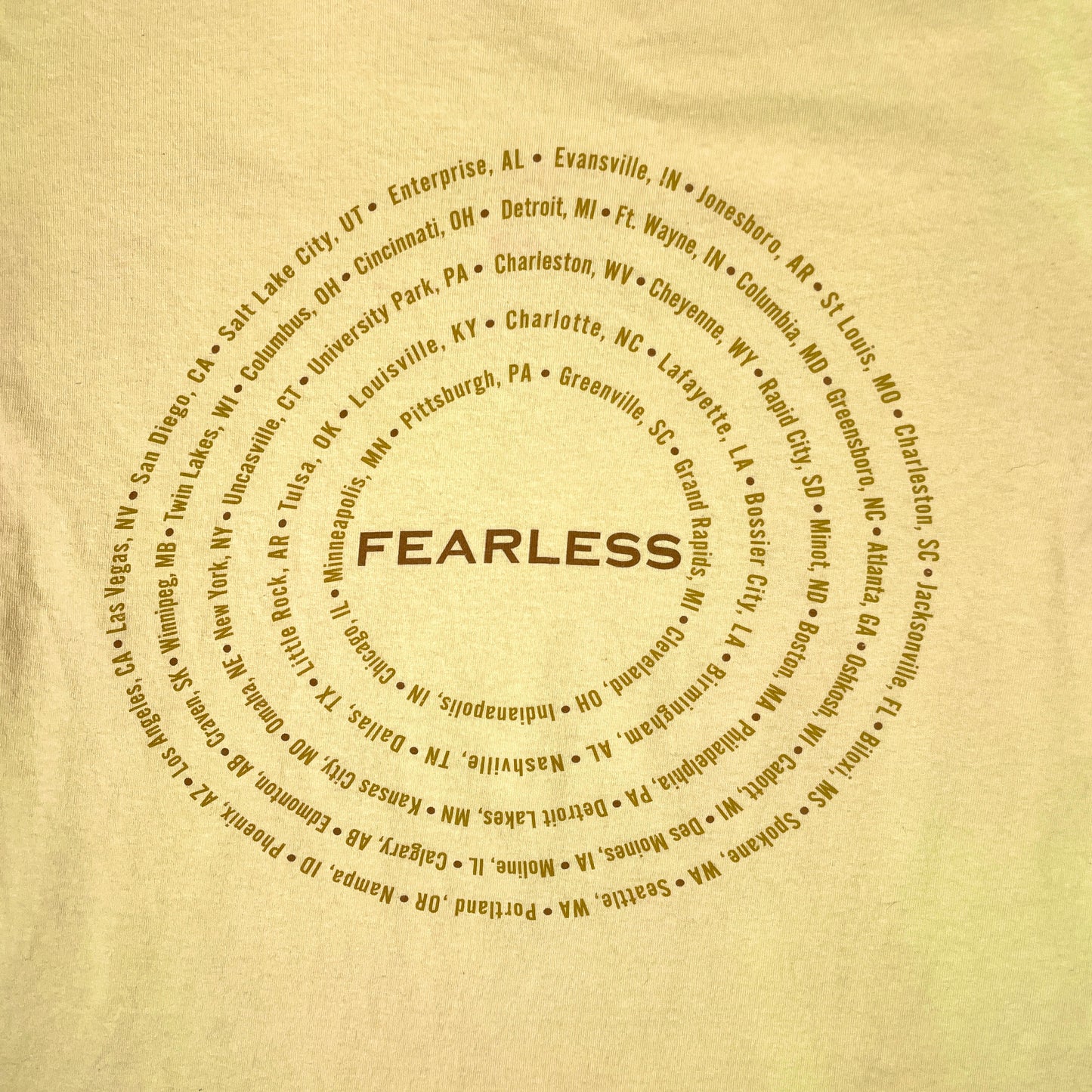 Taylor Swift 2009 Fearless Tour Official Tee (Head Turned)