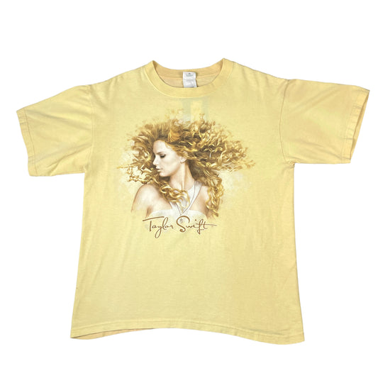 Taylor Swift 2009 Fearless Tour Official Tee (Head Turned)